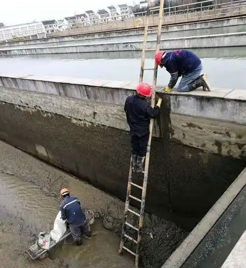 佛子山镇污水池堵漏